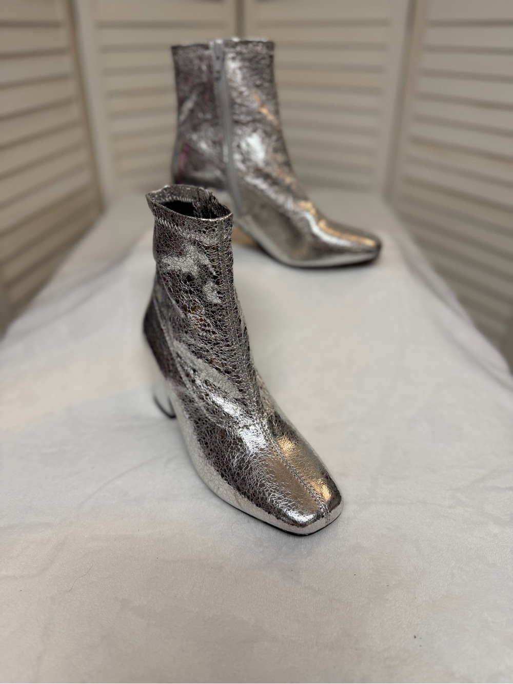 NEW BC Footwear Metallic Silver Block Heel Ankle Bootie Sz US6/UK37 BRAND NEW
